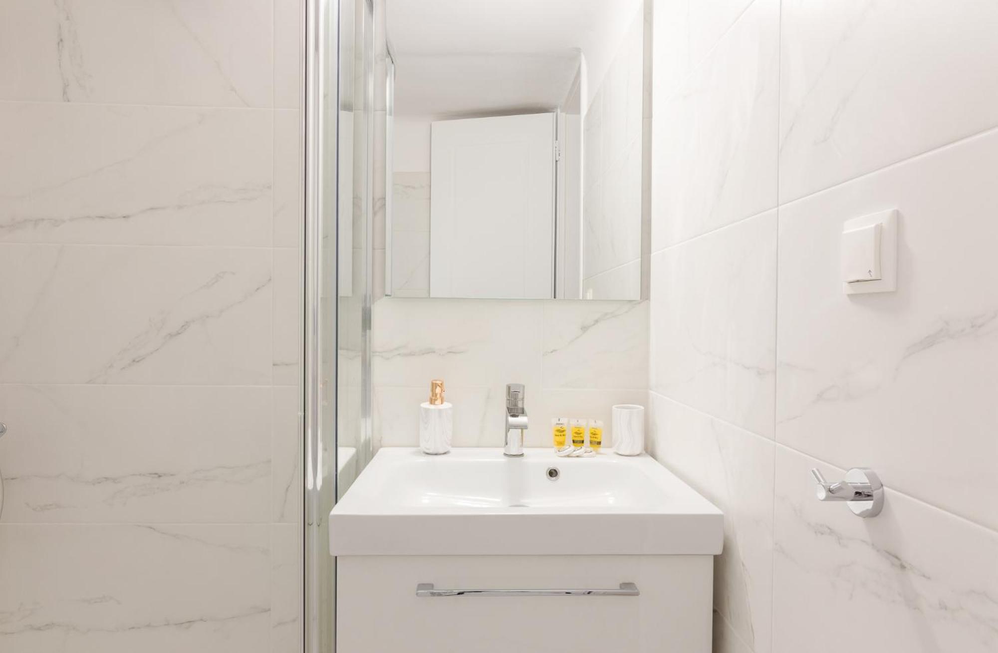 Great House W/ Private Parking Apartamento Atenas Exterior foto